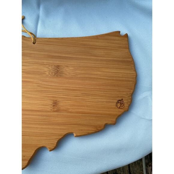 All Wood Cutting Serving Board shaped like America / USA / United States EUC - Picture 10 of 14